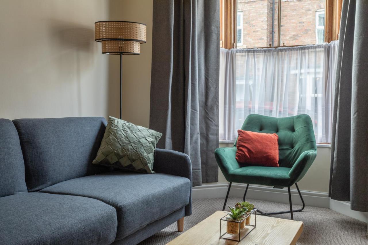 Milton Stays: Cosy City Centre House with Garden and Parking York Exterior photo