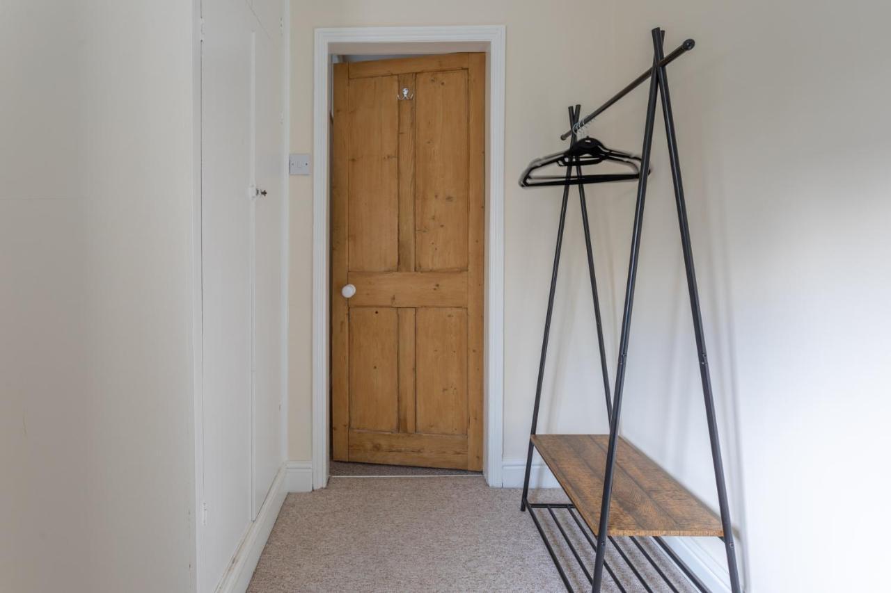 Milton Stays: Cosy City Centre House with Garden and Parking York Exterior photo
