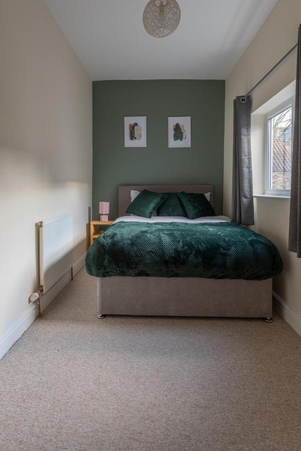 Milton Stays: Cosy City Centre House with Garden and Parking York Exterior photo